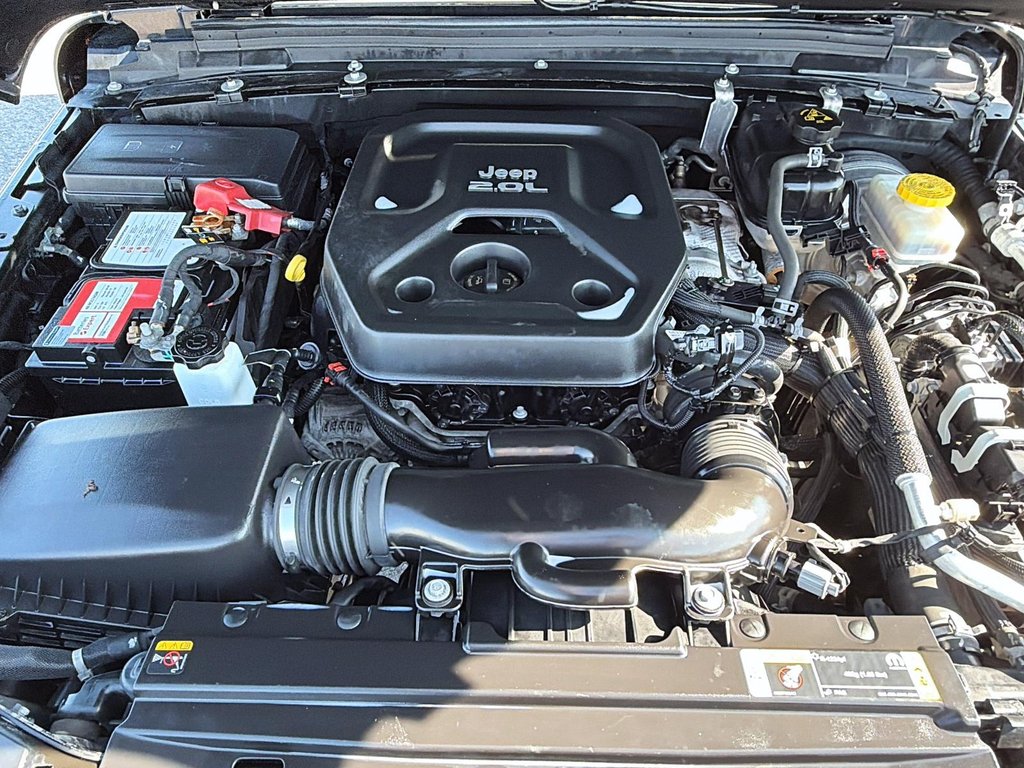 2021 Jeep Wrangler Sport in St-Jean-Sur-Richelieu, Quebec - 8 - w1024h768px