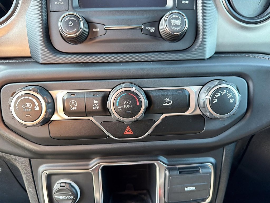 2021 Jeep Wrangler Sport in St-Jean-Sur-Richelieu, Quebec - 14 - w1024h768px