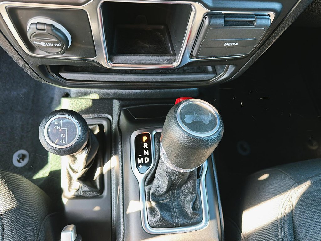 2021 Jeep Wrangler Sport in St-Jean-Sur-Richelieu, Quebec - 15 - w1024h768px