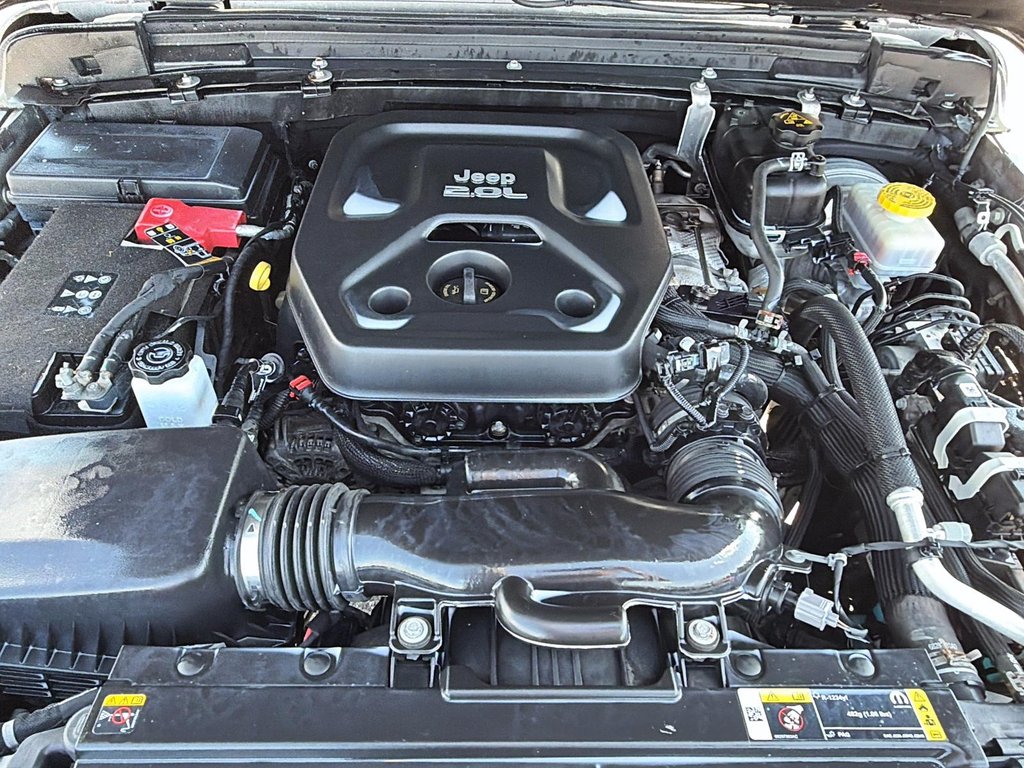 2021 Jeep Wrangler Unlimited Altitude in St-Jean-Sur-Richelieu, Quebec - 8 - w1024h768px