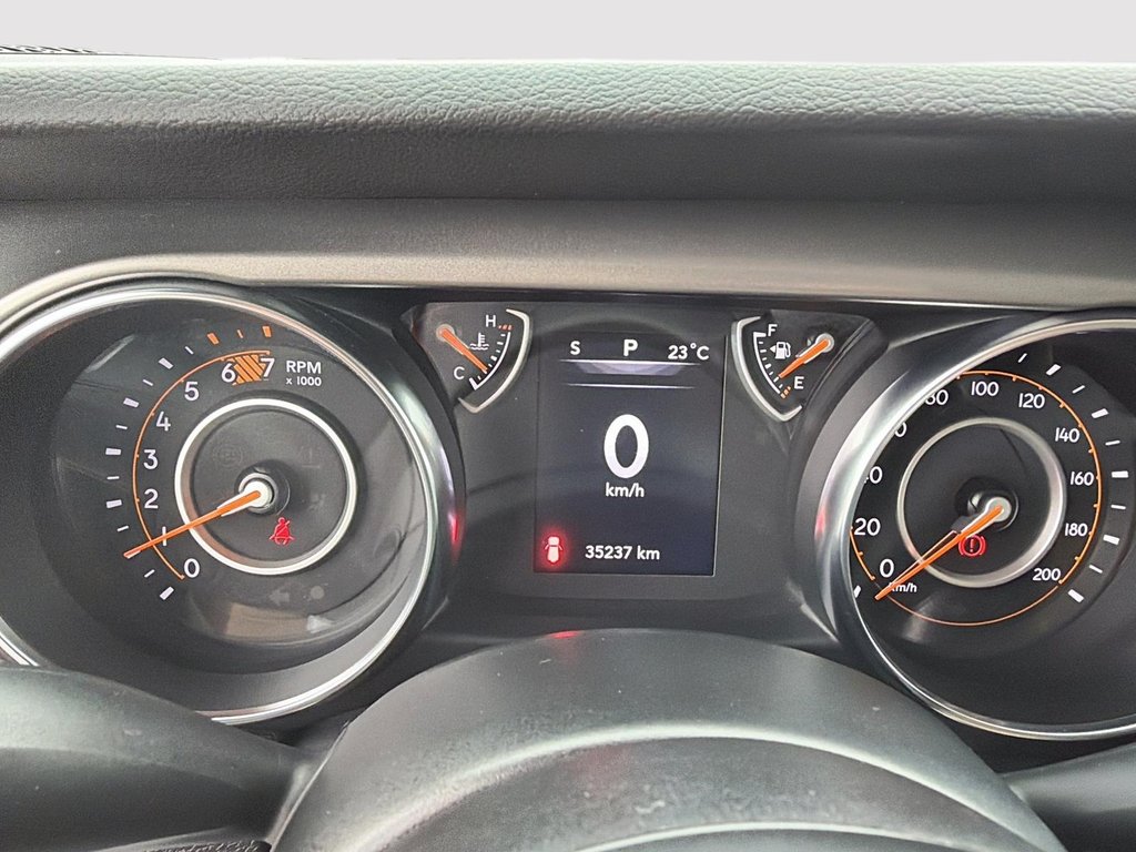 2023 Jeep Wrangler Willys Sport in St-Jean-Sur-Richelieu, Quebec - 13 - w1024h768px