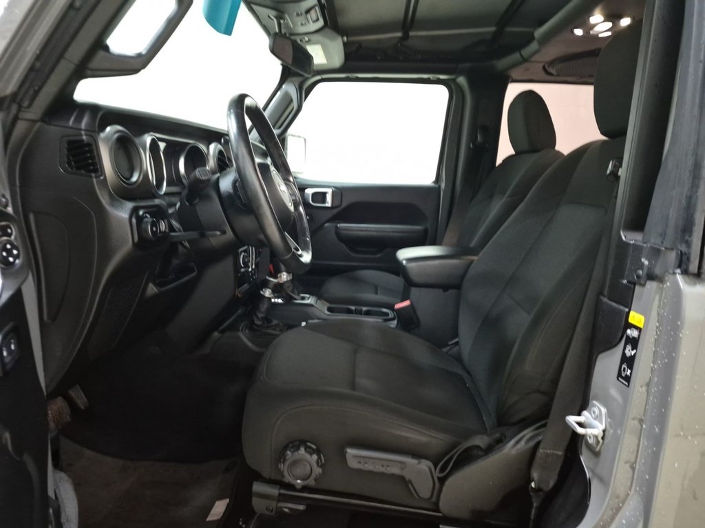 Jeep Wrangler Sport S 3.6L V6 4X4 2023 à St-Jean-Sur-Richelieu, Québec - 3 - w1024h768px