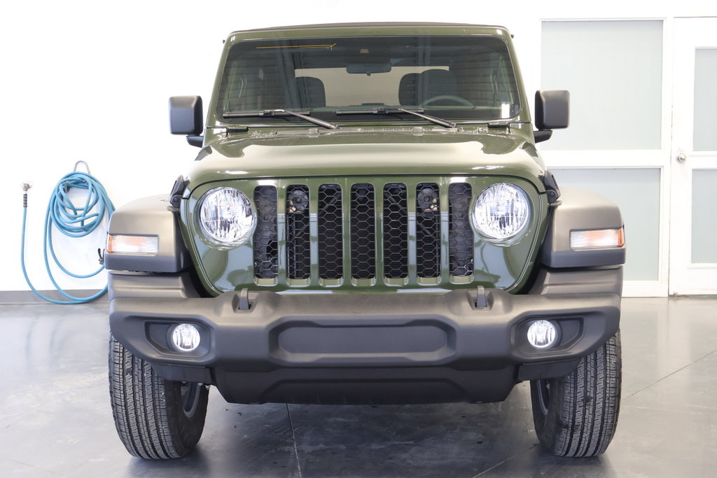 Jeep Wrangler Sport S 4X4 CLIMATISEUR 2024 à St-Jean-Sur-Richelieu, Québec - 3 - w1024h768px