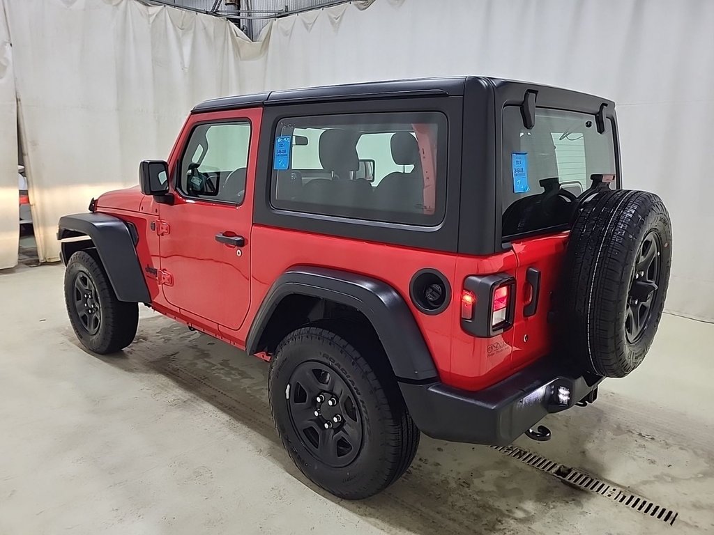 Jeep Wrangler Sport Climatiseur 2024 à St-Jean-Sur-Richelieu, Québec - 2 - w1024h768px