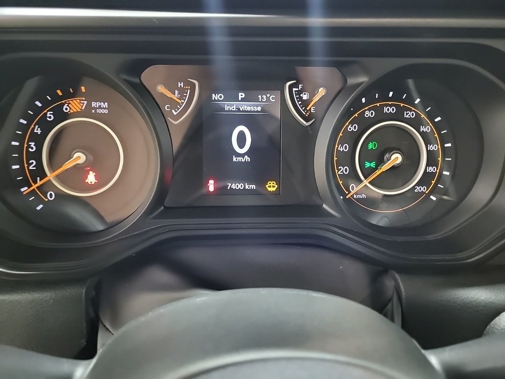 Jeep Wrangler Sport Climatiseur 2024 à St-Jean-Sur-Richelieu, Québec - 7 - w1024h768px
