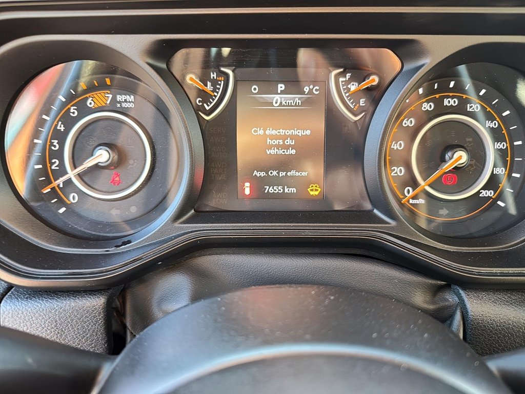 Jeep Wrangler Sport Climatiseur 2024 à St-Jean-Sur-Richelieu, Québec - 13 - w1024h768px