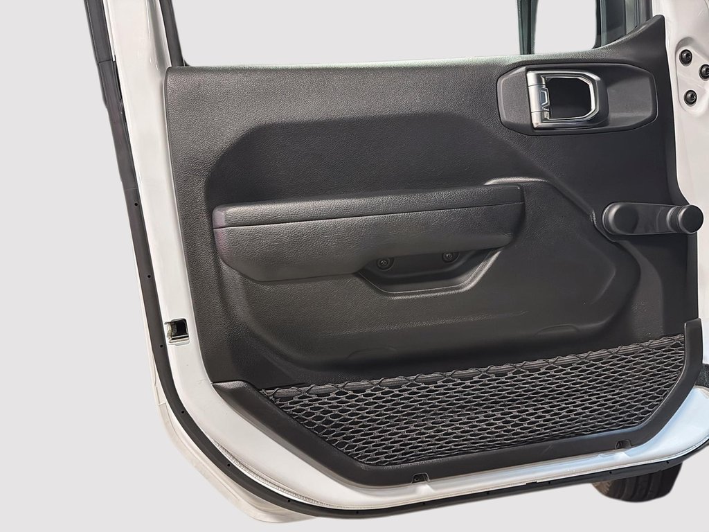 Jeep Wrangler Sport Climatiseur 2024 à St-Jean-Sur-Richelieu, Québec - 11 - w1024h768px
