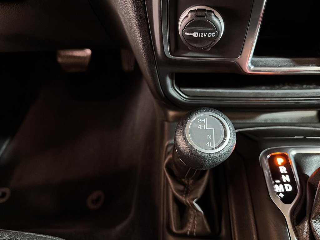 Jeep Wrangler Sport Climatiseur 2024 à St-Jean-Sur-Richelieu, Québec - 16 - w1024h768px
