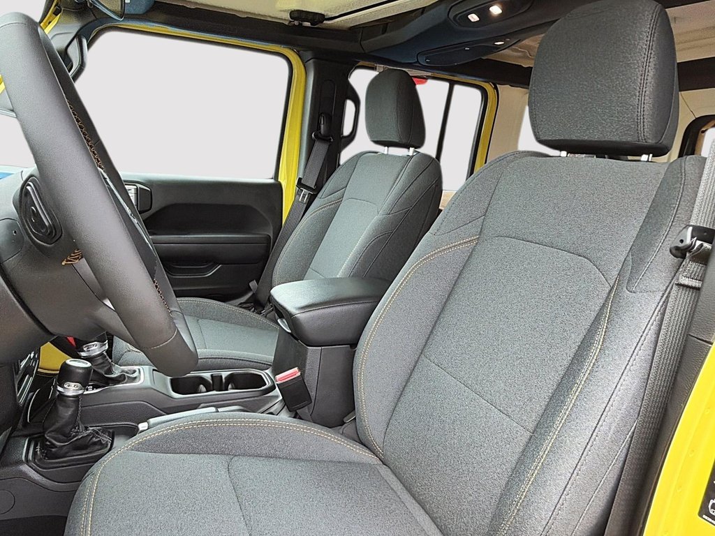 2024 Jeep Wrangler Sport S in St-Jean-Sur-Richelieu, Quebec - 9 - w1024h768px