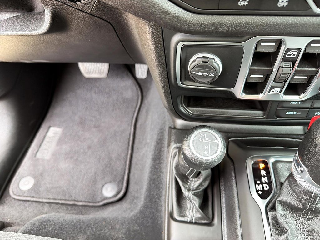2024 Jeep Wrangler Sport S in St-Jean-Sur-Richelieu, Quebec - 16 - w1024h768px