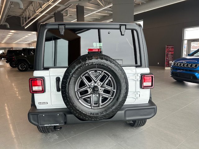 2025 Jeep Wrangler SPORT S in St-Jean-Sur-Richelieu, Quebec - 6 - w1024h768px