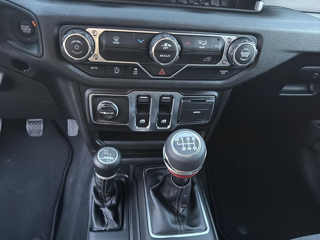 Jeep Wrangler SPORT 2025 à St-Jean-Sur-Richelieu, Québec - 13 - w1024h768px