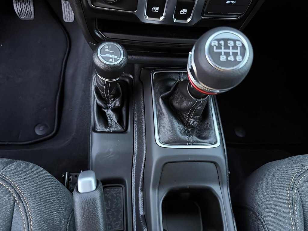 Jeep Wrangler SPORT 2025 à St-Jean-Sur-Richelieu, Québec - 14 - w1024h768px