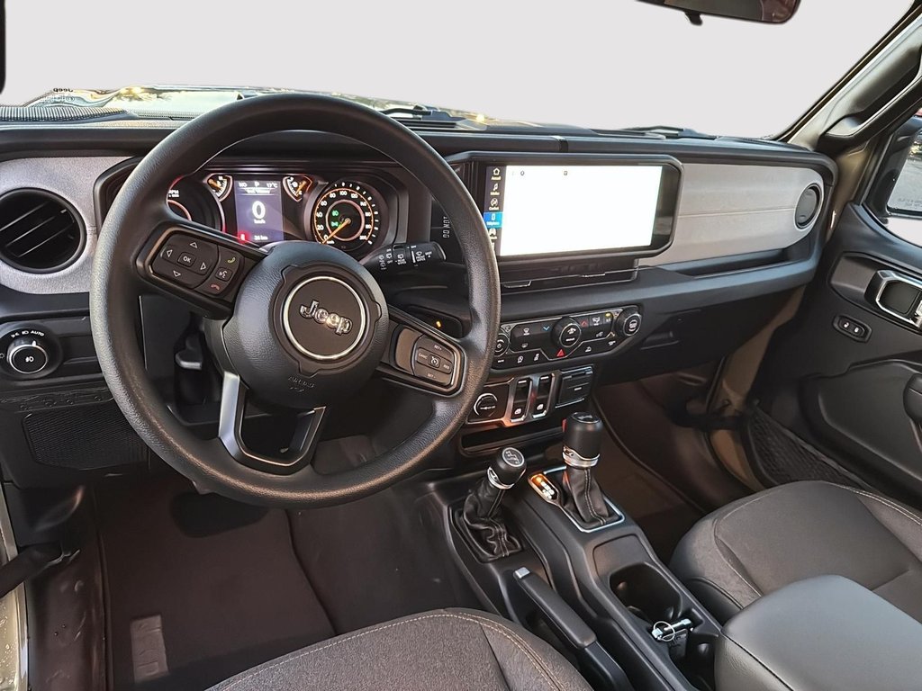 2025 Jeep Wrangler Sport in St-Jean-Sur-Richelieu, Quebec - 6 - w1024h768px