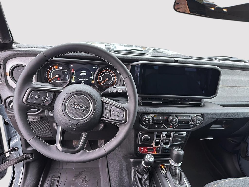 2025 Jeep Wrangler Willys in St-Jean-Sur-Richelieu, Quebec - 10 - w1024h768px