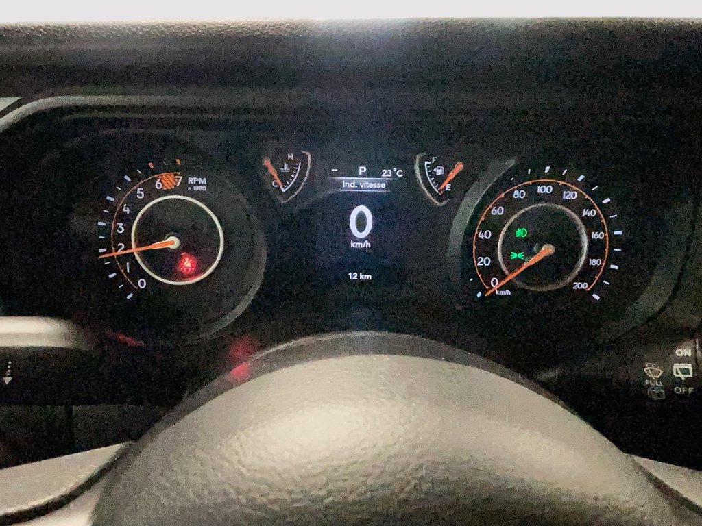 Jeep Wrangler SPORT 2026 à St-Jean-Sur-Richelieu, Québec - 14 - w1024h768px