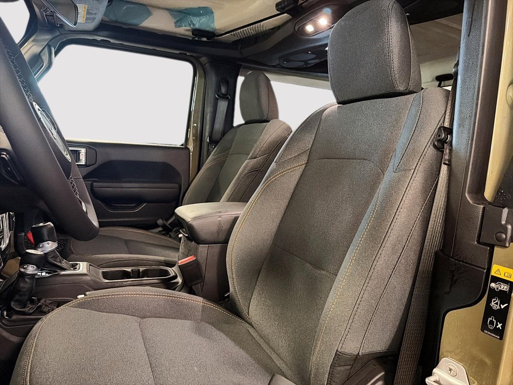 Jeep Wrangler WILLYS 2026 à St-Jean-Sur-Richelieu, Québec - 9 - w1024h768px