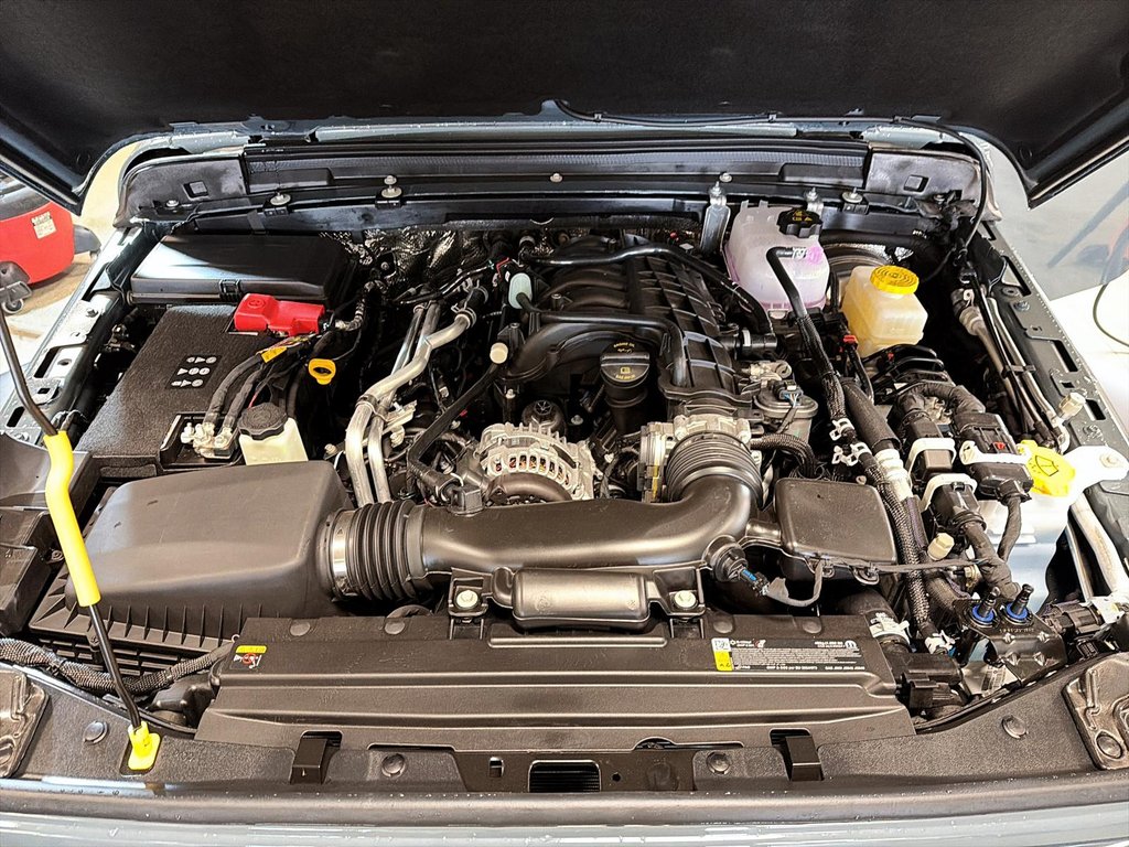 2026 Jeep Wrangler SPORT in Sherbrooke, Quebec - 8 - w1024h768px