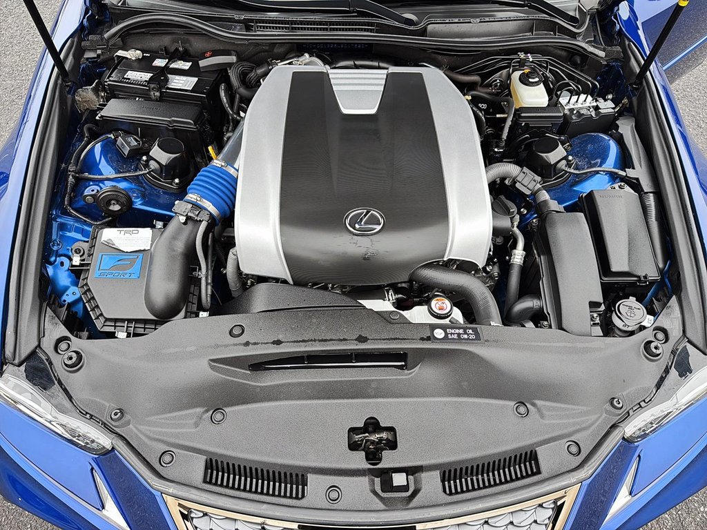 2020 Lexus IS 350 in St-Jean-Sur-Richelieu, Quebec - 8 - w1024h768px