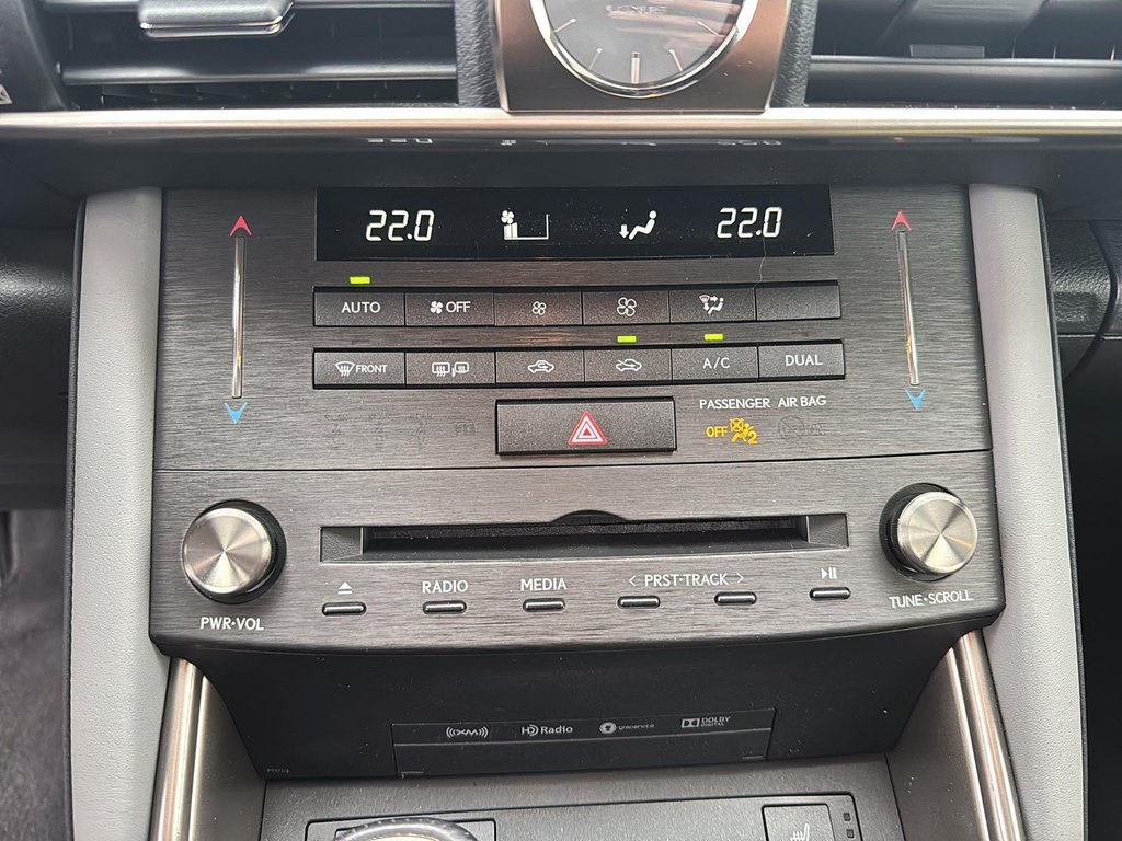 2020 Lexus IS 350 in St-Jean-Sur-Richelieu, Quebec - 14 - w1024h768px