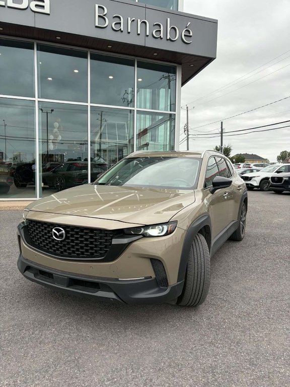 Mazda CX-50 GT 2023 à St-Jean-Sur-Richelieu, Québec - 1 - w1024h768px