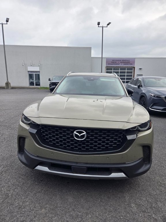 2024 Mazda CX-50 in St-Jean-Sur-Richelieu, Quebec - 2 - w1024h768px