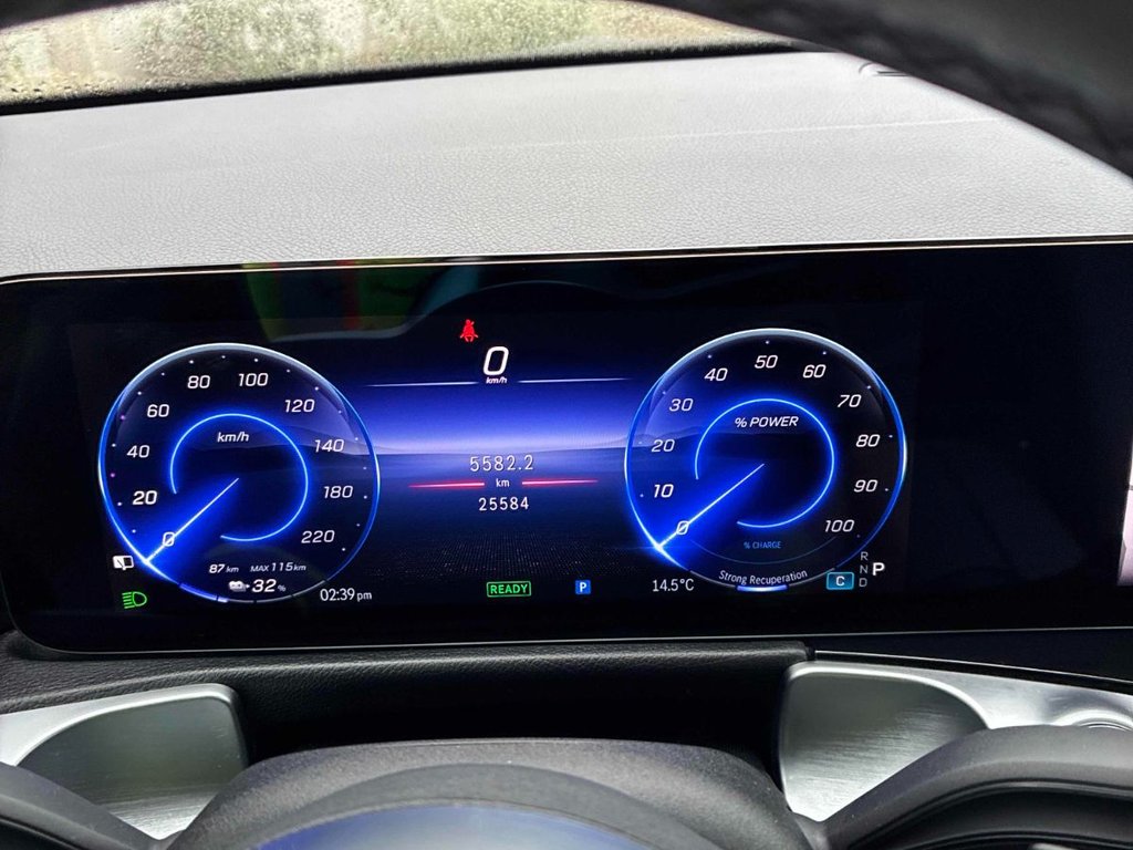 Mercedes-Benz EQB 300 AWD 2024 à St-Jean-Sur-Richelieu, Québec - 8 - w1024h768px