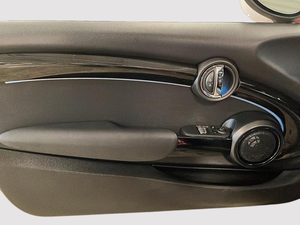 MINI 3 Door Cooper SE 100% Electric Premium 2023 à St-Jean-Sur-Richelieu, Québec - 11 - w1024h768px