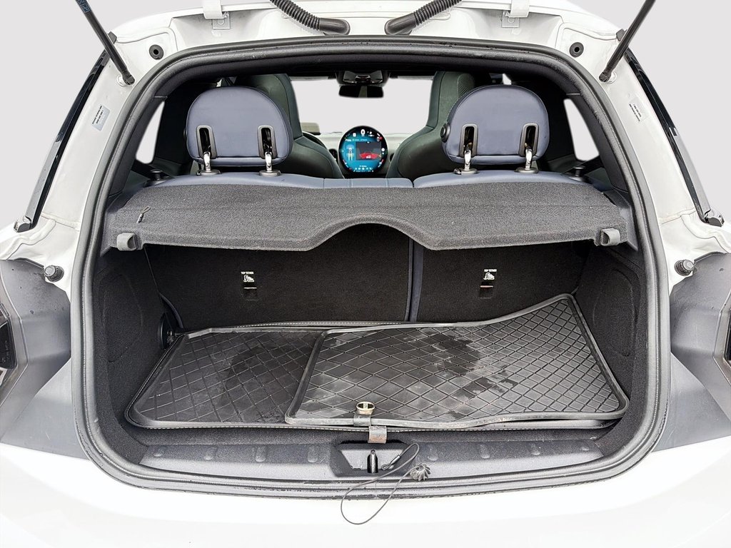 2025 MINI 3 Door Cooper C in St-Jean-Sur-Richelieu, Quebec - 6 - w1024h768px