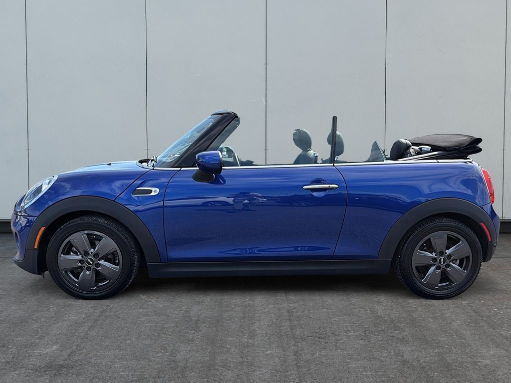 MINI Convertible Cooper Convertible 2021 à St-Jean-Sur-Richelieu, Québec - 2 - w1024h768px