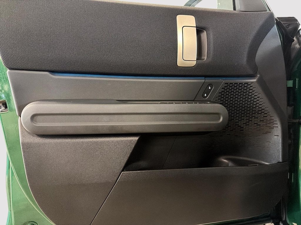 2025 MINI Countryman SE ALL4 in St-Jean-Sur-Richelieu, Quebec - 11 - w1024h768px