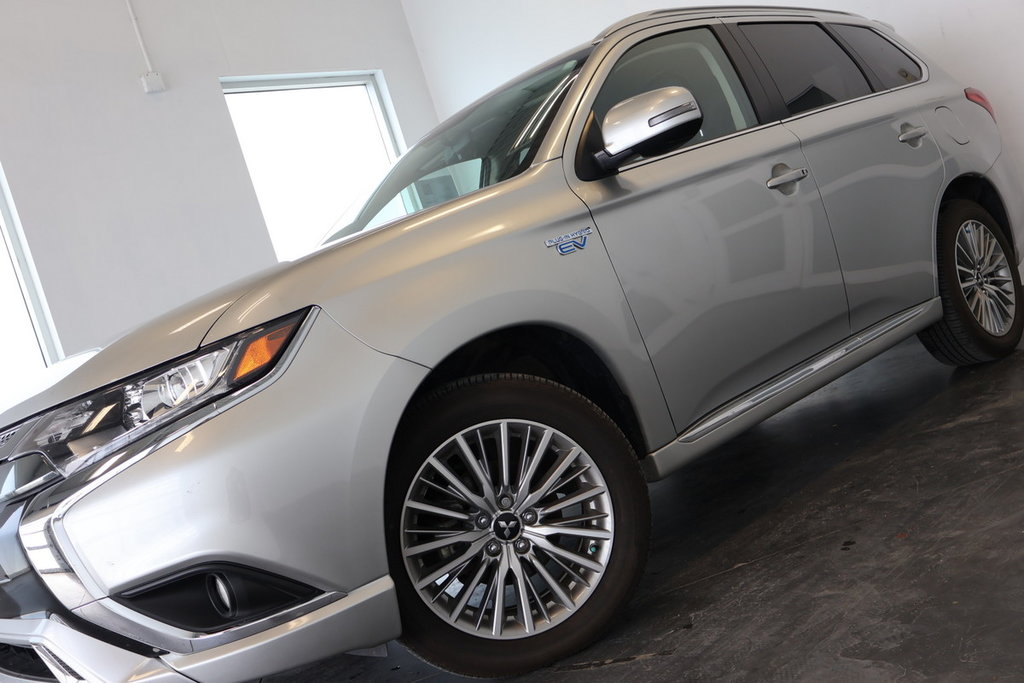 2022  OUTLANDER PHEV SE AWC PLUG-IN - BRANCHABLE in St-Jean-Sur-Richelieu, Quebec - 2 - w1024h768px