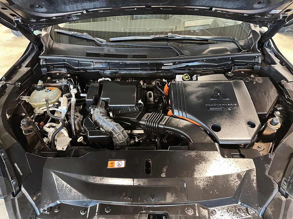 2023 Mitsubishi OUTLANDER PHEV GT AWC PLUG-IN BRANCHABLE in St-Jean-Sur-Richelieu, Quebec - 8 - w1024h768px