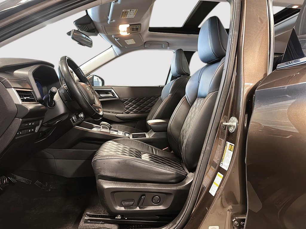 2023 Mitsubishi OUTLANDER PHEV GT AWC PLUG-IN BRANCHABLE in St-Jean-Sur-Richelieu, Quebec - 9 - w1024h768px