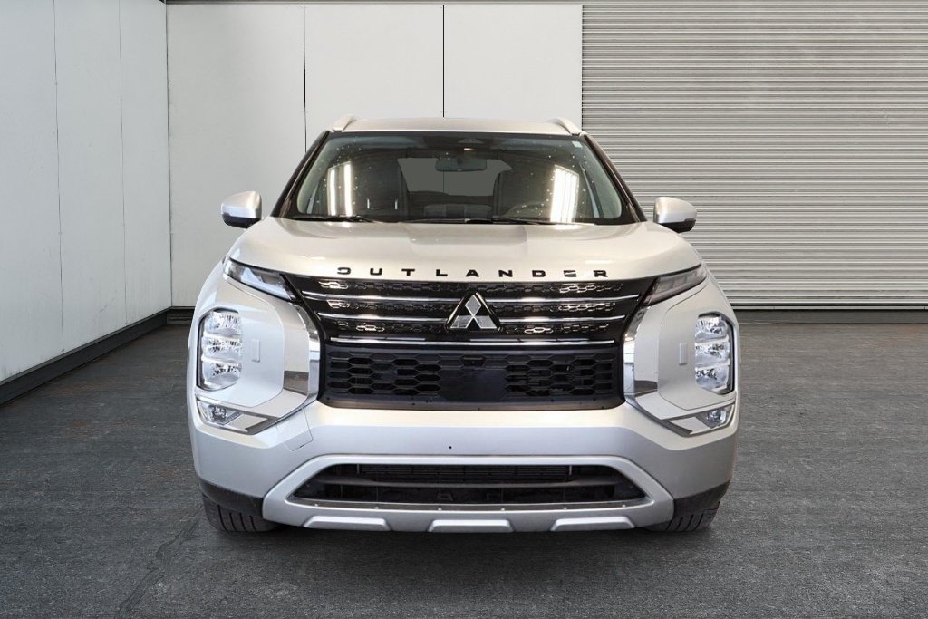 Mitsubishi Outlander Plug-In Hybrid SEL AWC BRANCHABLE - TOIT-PANO - CUIR - GPS 2024 à St-Jean-Sur-Richelieu, Québec - 3 - w1024h768px