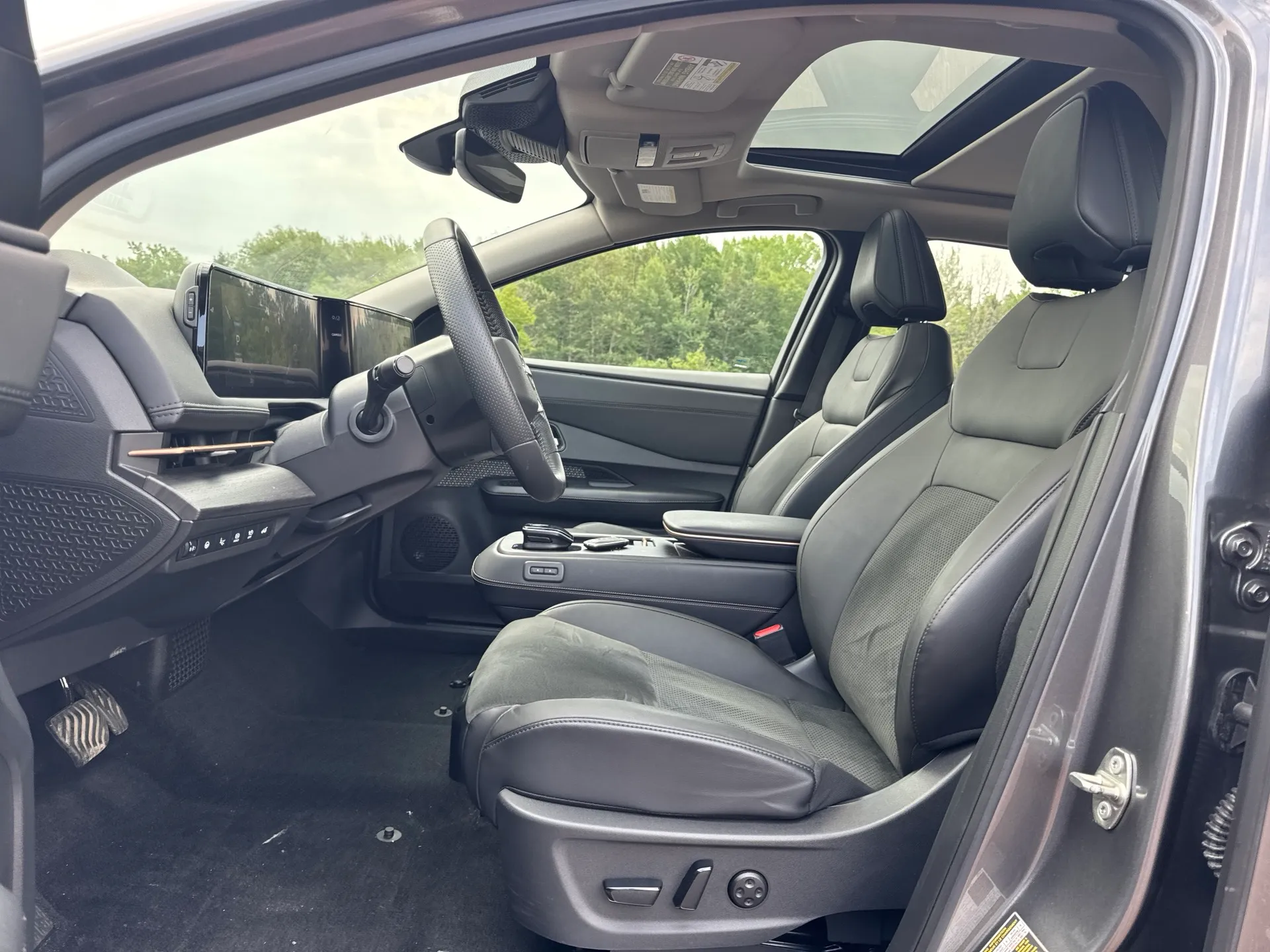 2023 Nissan ARIYA EVOLVE E-4ORCE AWD in St-Jean-Sur-Richelieu, Quebec - 3 - w1024h768px