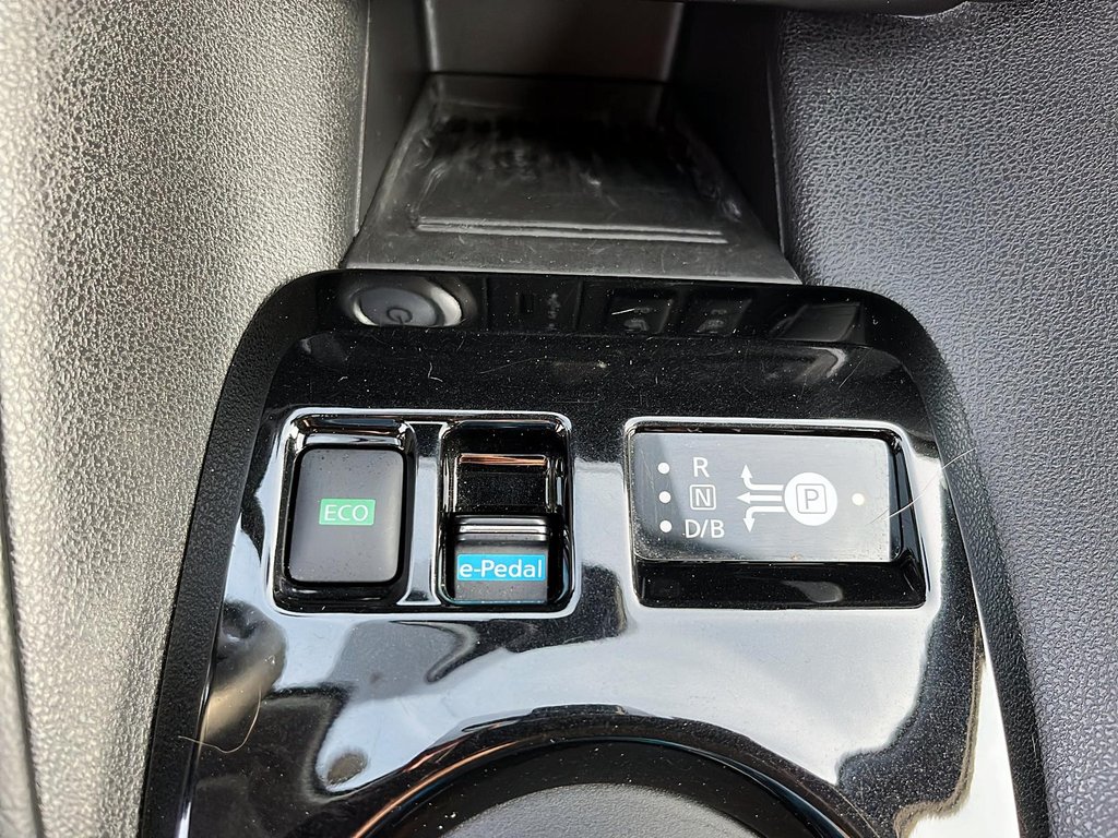 Nissan Leaf SV NAVIGATION 2023 à Sherbrooke, Québec - 16 - w1024h768px