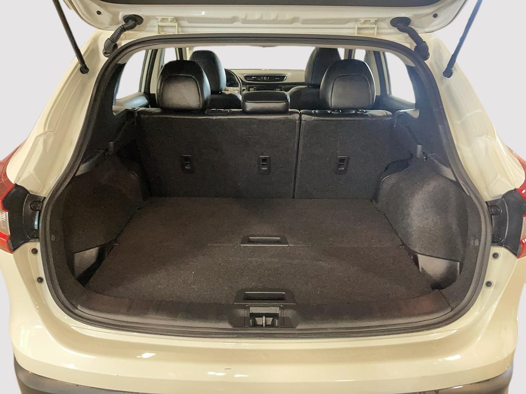 2021 Nissan Qashqai SL AWD in St-Jean-Sur-Richelieu, Quebec - 6 - w1024h768px