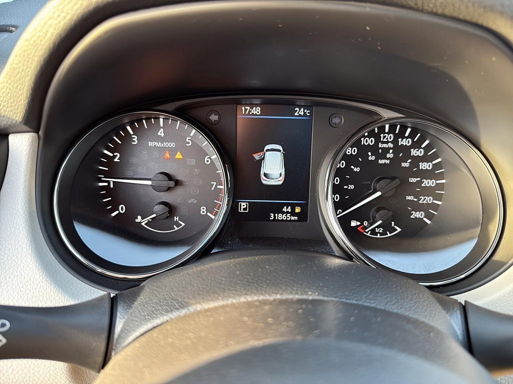 Nissan Qashqai SV AWD // TOIT OUVRANT // SIÈGES CHAUFFANTS 2023 à St-Jean-Sur-Richelieu, Québec - 13 - w1024h768px