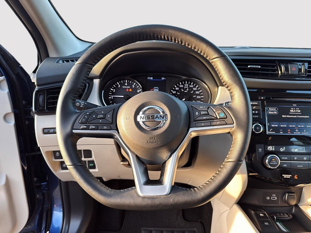 Nissan Qashqai SV AWD // TOIT OUVRANT // SIÈGES CHAUFFANTS 2023 à St-Jean-Sur-Richelieu, Québec - 12 - w1024h768px