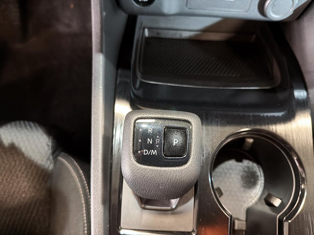 Nissan Rogue SV AWD TOIT-PANORAMIQUE 2024 à St-Jean-Sur-Richelieu, Québec - 15 - w1024h768px