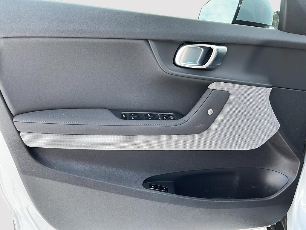 2023 Polestar 2 LONG RANGE DUAL MOTOR PLUS in St-Jean-Sur-Richelieu, Quebec - 11 - w1024h768px