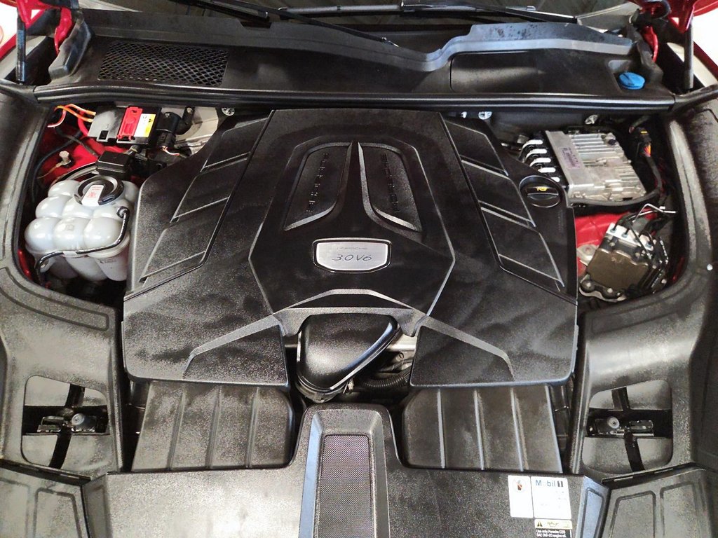 2022 Porsche Cayenne AWD PREMIUM PLUS in St-Jean-Sur-Richelieu, Quebec - 8 - w1024h768px