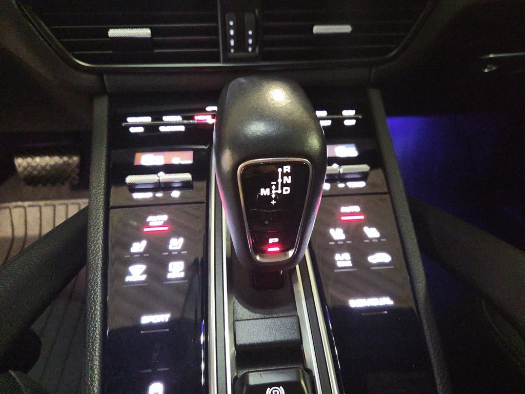 2022 Porsche Cayenne AWD PREMIUM PLUS in St-Jean-Sur-Richelieu, Quebec - 15 - w1024h768px