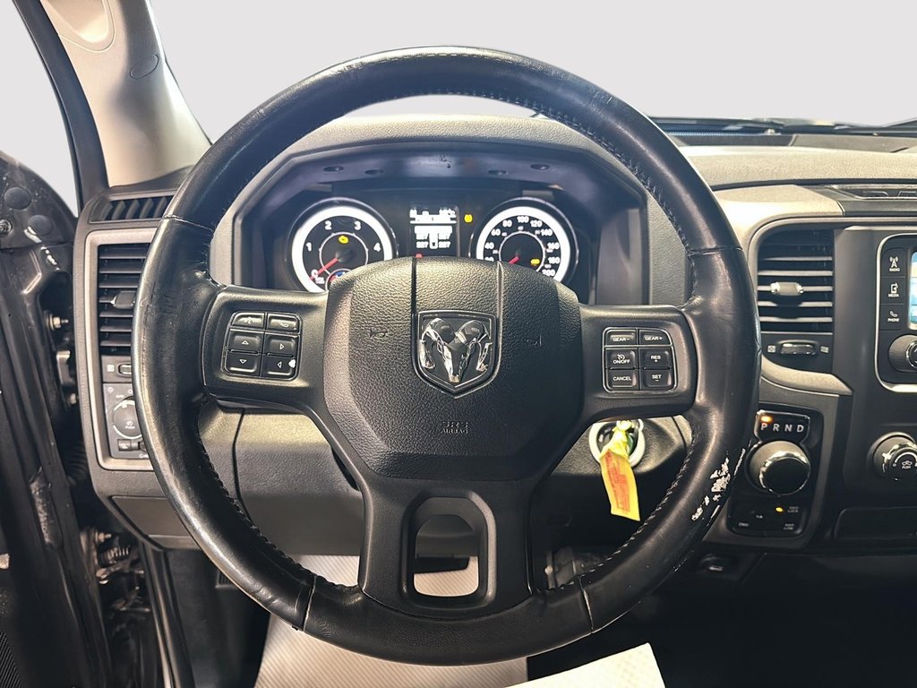 Ram 1500 Classic TRADESMAN CREW CAB 2019 à St-Jean-Sur-Richelieu, Québec - 12 - w1024h768px