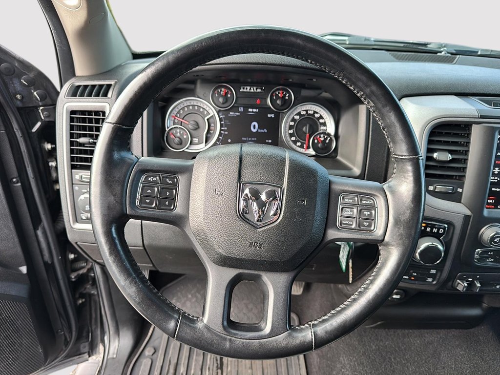 Ram 1500 Classic Express 2021 à St-Jean-Sur-Richelieu, Québec - 12 - w1024h768px