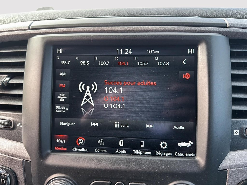 Ram 1500 Classic Express 2021 à St-Jean-Sur-Richelieu, Québec - 18 - w1024h768px