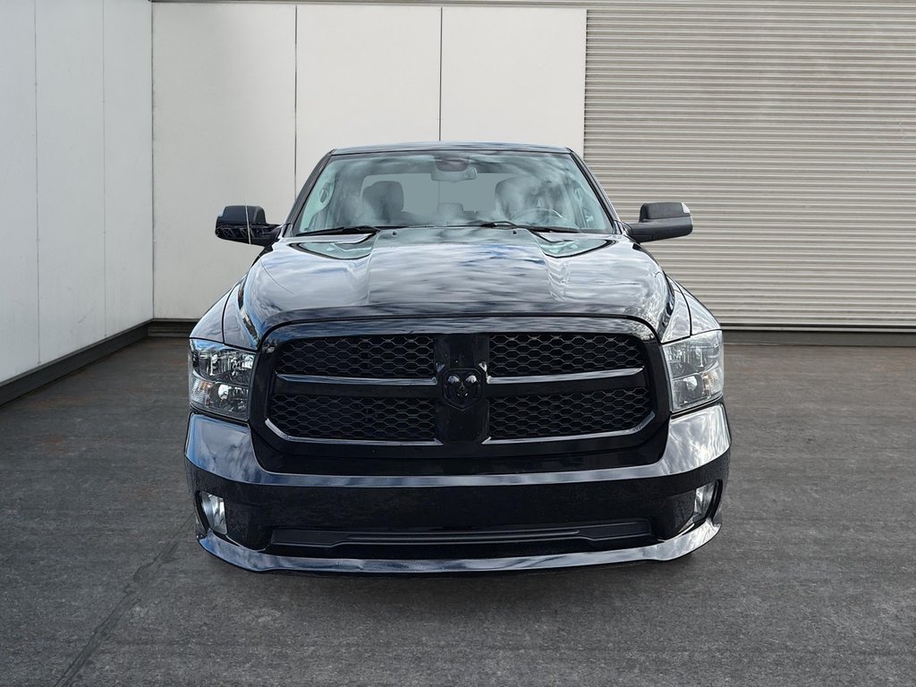 Ram 1500 Classic Express 2021 à St-Jean-Sur-Richelieu, Québec - 2 - w1024h768px