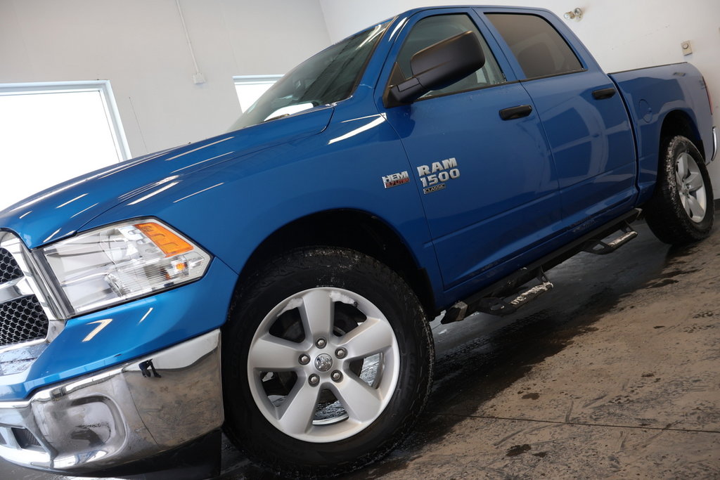 Ram 1500 Classic SLT - V8 - CREWCAB 2022 à St-Jean-Sur-Richelieu, Québec - 2 - w1024h768px