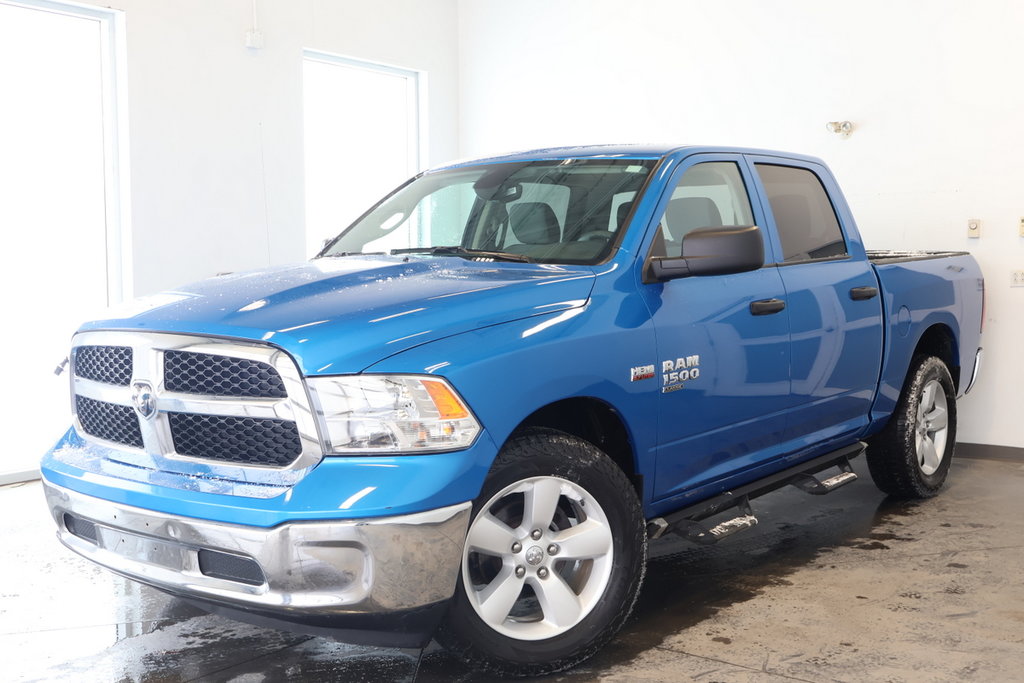 Ram 1500 Classic SLT - V8 - CREWCAB 2022 à St-Jean-Sur-Richelieu, Québec - 1 - w1024h768px